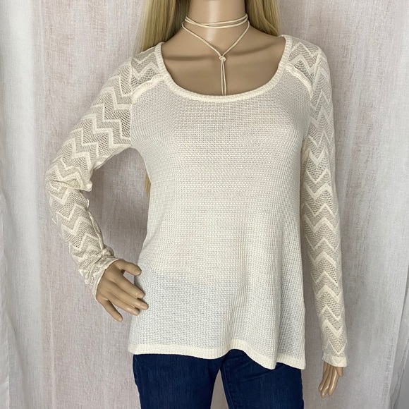 Lucky Brand Tops - Lucky Brand ‘Ginny’ Lace Thermal Top Size M